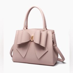 Grossi soft pink double bow cross body purse. NWOT.
